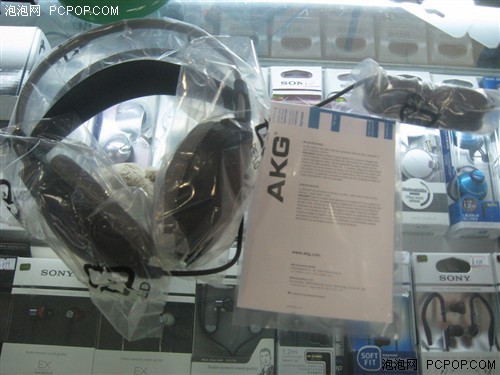 火爆登场AKG新品耳机K77上市报价485