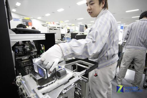 不足一分钟产一台佳能大分工厂参观记