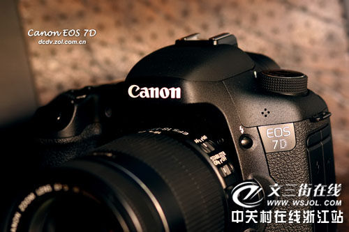 送专业屏保 佳能7D机身限时特价8900元_数码