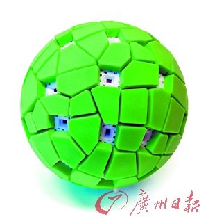 捕捉360度全景画面 德国设计出全景球形相机_