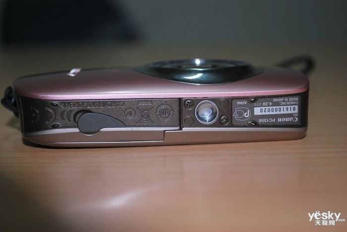 图为:佳能 ixus110 is