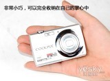 ῵ COOLPIX S220