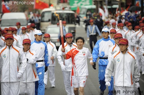 长野代表日本迎来奥运圣火传递活动