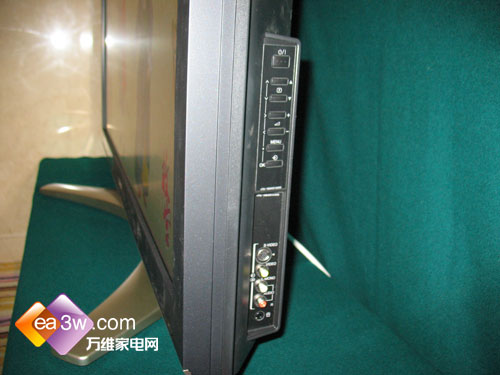 优惠到底东芝52寸液晶TV猛降2000