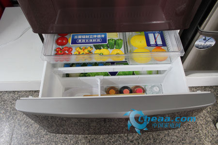低位冷藏式设计松下冰箱NR-F603TT热卖
