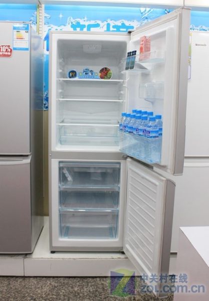 家用实惠机型松下两门冰箱现2490元