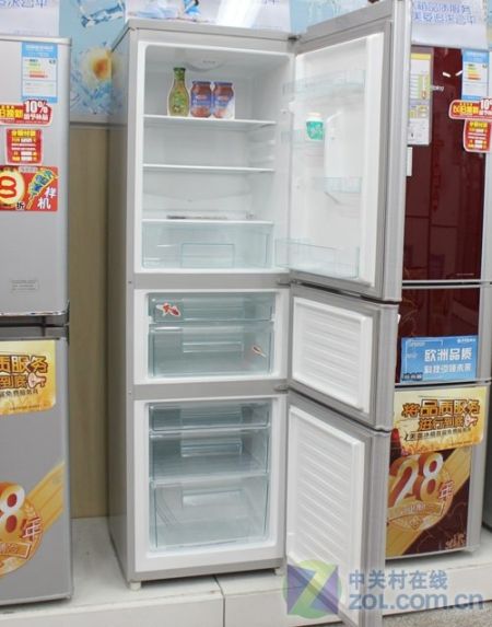 簡約銀色外觀美菱三開門冰箱現2499元