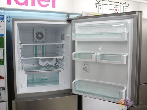 气质面板受关注海尔三门冰箱大卖