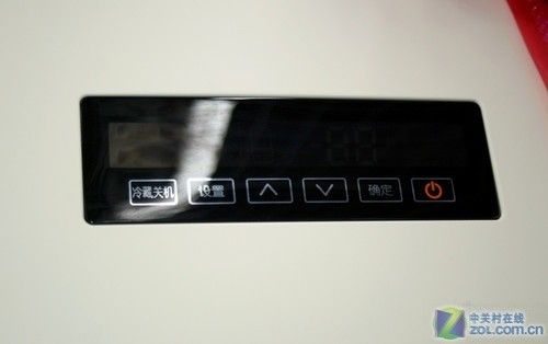 贴心酒架设计卡萨帝三开门冰箱5980元