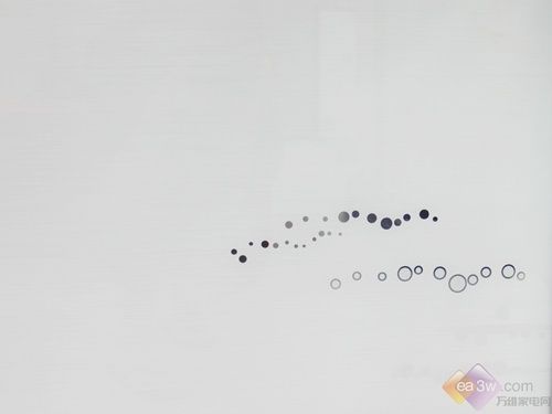 韩电波光白面板三门创意冰箱热卖中