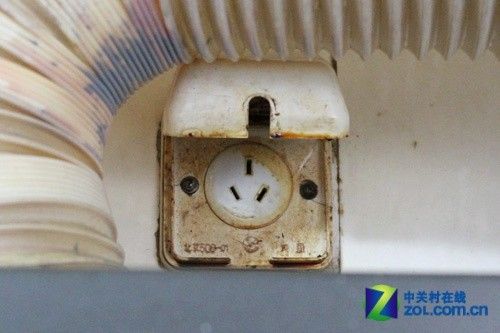 厨房油污不可怕 两小时清理抽油烟机(3)_家电