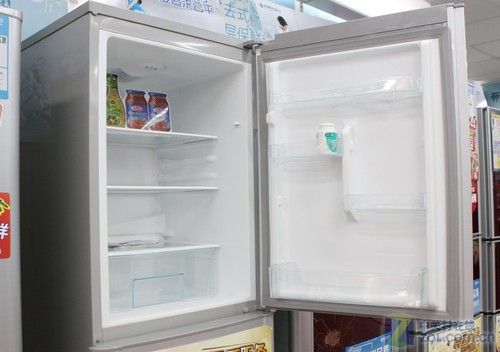 适合工薪阶层美菱三开门冰箱仅2499元