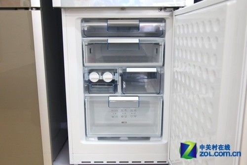 多循环独立制冷博世三开门冰箱6827元