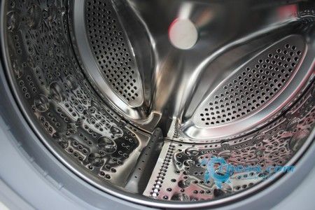 白色机身银色舱门设计LG滚筒靓丽热销