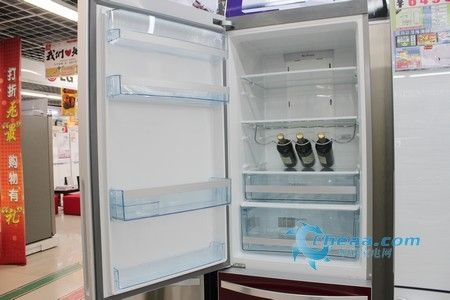 节能补贴400元卡萨帝意式三门冰箱热销