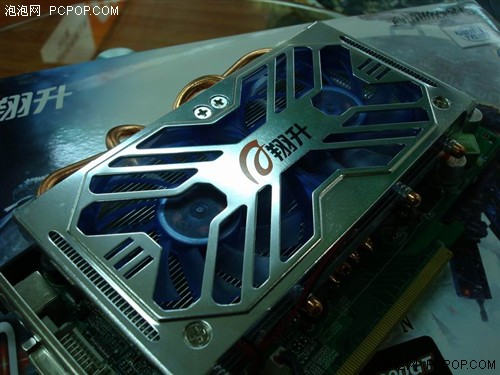 �ȹ�+˫���������ǹ������8800GT����