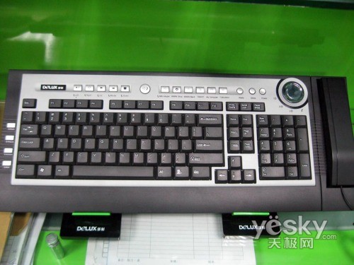 买键盘送电话 多彩K5200键盘市场报价165元_