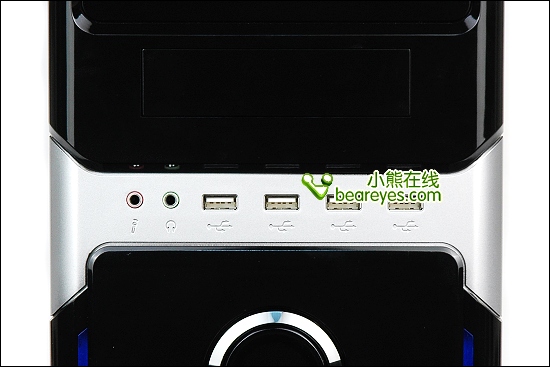 四USB极致人性—大水牛A0801时尚机箱