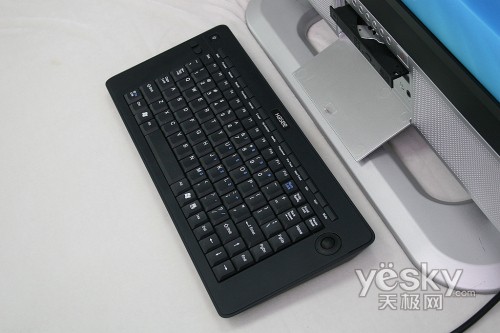 面子就是大26英寸唐朝T200R一体机评测