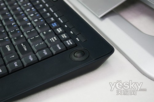 面子就是大26英寸唐朝T200R一体机评测