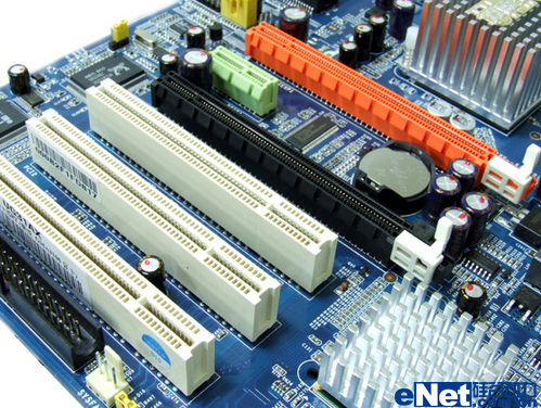 �ӹ�945GC˫����ǿATX���˫��G31