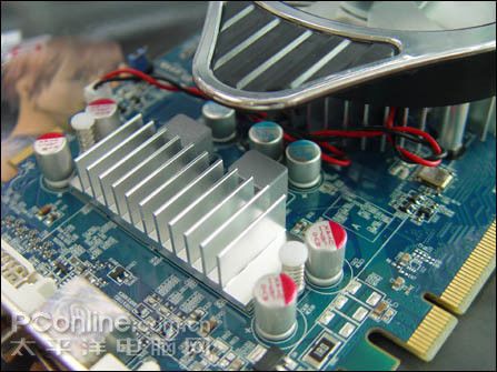 打压通路!蓝宝石HD4850白金版1099