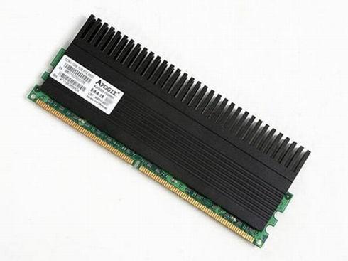 ������״ɢ��Ƭ���ܾ�����ͨ���ʡ����ס��ɱ�----����EPPAPOGEEGTDDR2-10661GB��װ�ڴ�