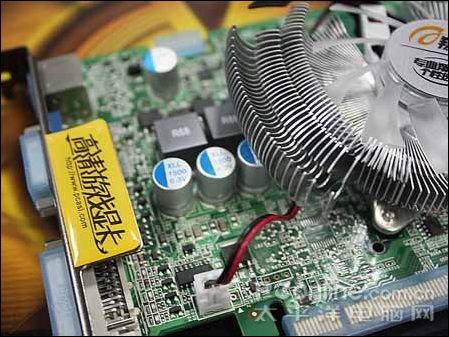 魔兽双开效果全开1.0显存9400GT低价卖