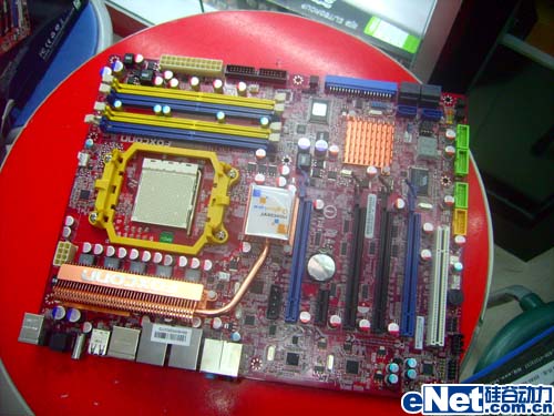 ��һ�Ͷ�����ʿ��790GX�����ɼ���