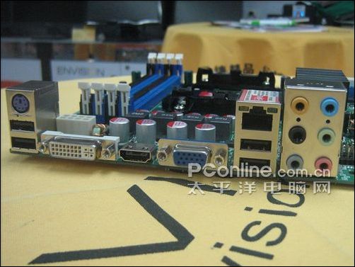 买七彩虹C.A780GX3主板即送键鼠套装