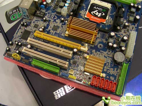 �治���ٵ��˹���780G���彵��460Ԫ