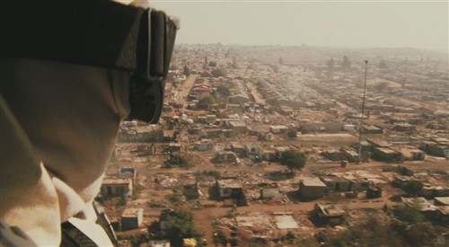 《指环王》导演科幻力作!《第九区》