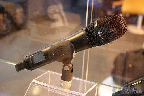 顶级hd800参展 森海塞尔亮相birtv2009