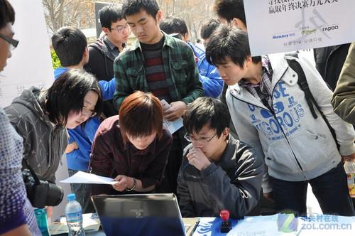 新思路新玩法 影驰2011校园行郑大站路演_硬