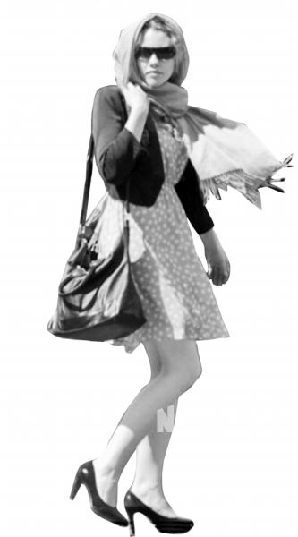 阿桑奇前女友陪斯诺登亡命_互联网