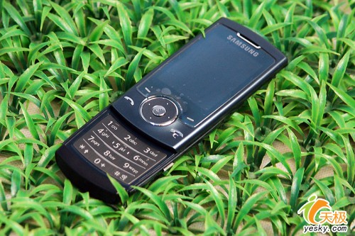 全球最薄滑盖手机!三星U600现售2008元_手机
