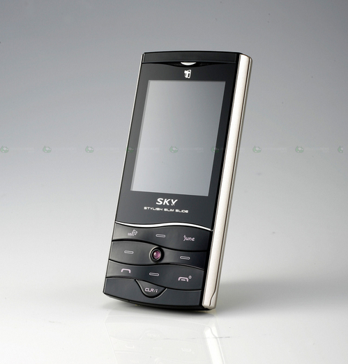 浪漫波浪形 SKY韩国推出超薄手机IM-S300_手机