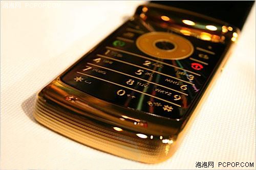 典藏也降价!摩托罗拉V8黄金版4K出头