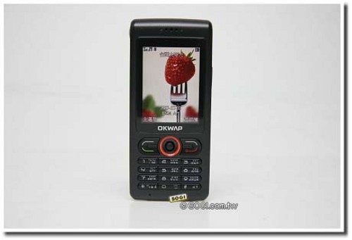 Բ��ɰ�OKWAP˫�������ֻ�A136����