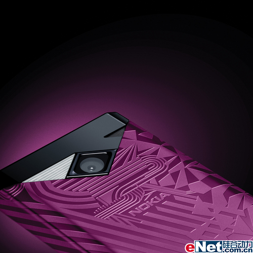 ��ɫˮ��ϵŵ����7900Crystal�ǳ�