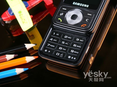 ��սN81������˫�򻬸������콢i450ͼ��