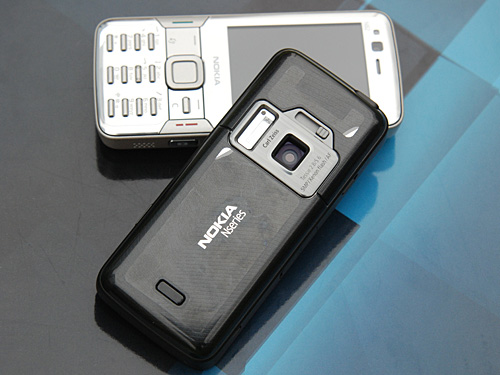 全能王者诺基亚N82手机黑白对比图赏(4)