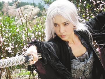 从白发魔女到旗袍美人看李冰冰72变