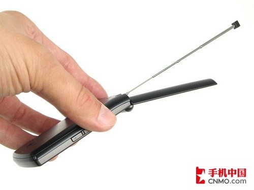 翻盖横屏LG电视手机HB620T开卖2550