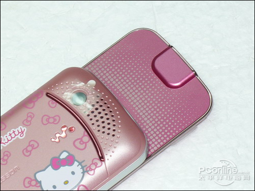 超可爱Hello Kitty版索爱W395惊艳露面_手机