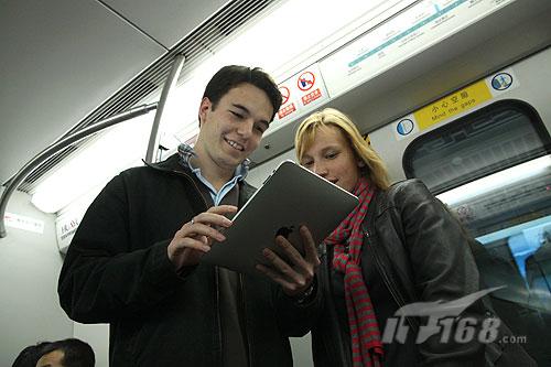 厕所比床上爽苹果iPad十场景真人测试