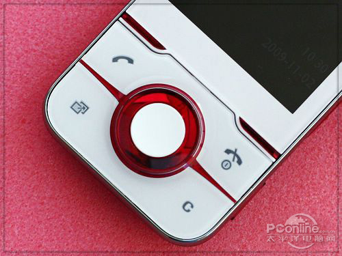 千元盟主五功俱全 青春首选索爱U100i_手机