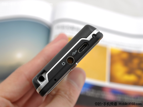 首款MTK智能+WM6.5双卡技嘉S1205评测