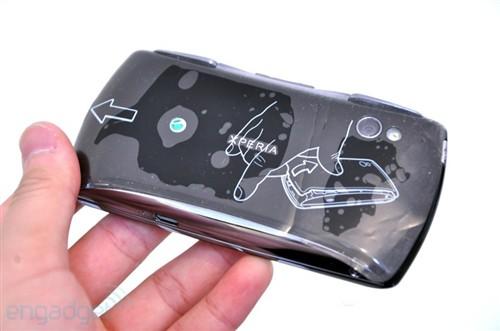 传下月发布 索爱PSP手机放出真机新图_手机
