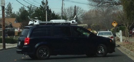 车顶装有多个摄像头的苹果汽车曾出现加州街头